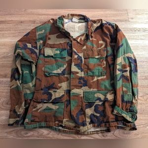 Vintage military camo field shirt L